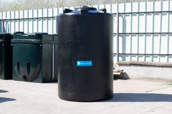 bovengrondse-ronde-watertank-2000-liter-o-120-m